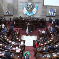 Diputados de oposición en Guatemala presentan ley para acabar con minería