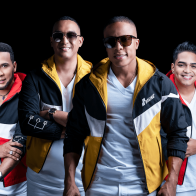 Chiquito Team Band recibe Discos de Oro y Doble Multi-Platino por tres de sus temas