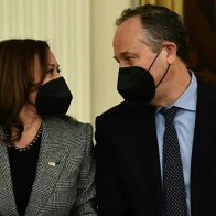 Esposo de Kamala Harris da positivo por covid-19