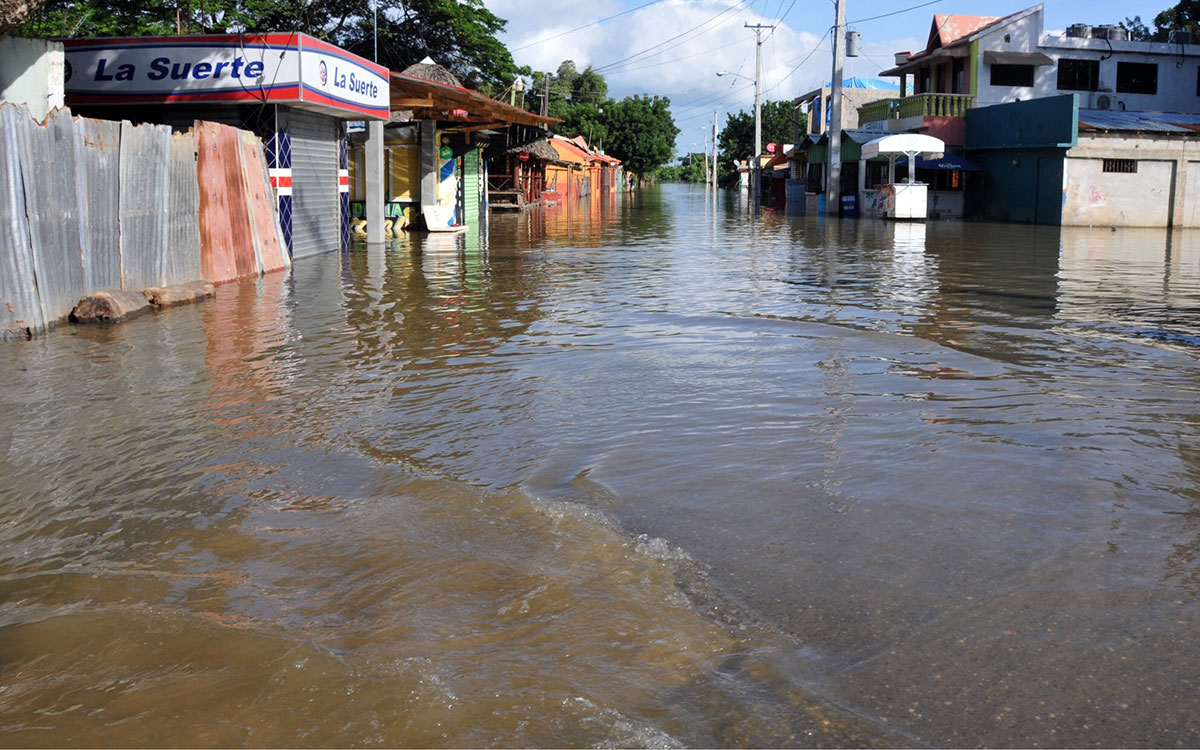 Lluvias continuarán este jueves; mantienen alertas meteorológicas