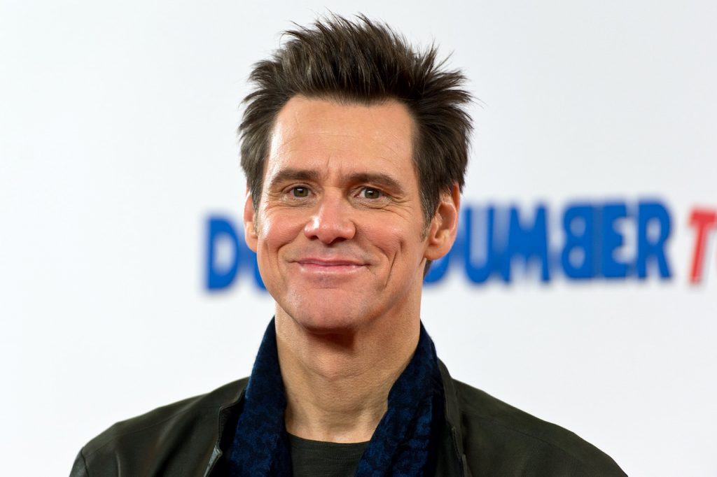 Jim Carrey llama "cobarde" al público de los Óscar por aplaudir a Will Smith; dice Rock debe demandarlo