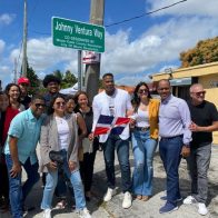 Merenguero Johnny Ventura tiene su calle en Miami