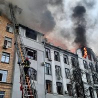Putin bombardeó una universidad en Jarkov y hay al menos cuatro muertos