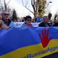 Miles de croatas protestan contra la invasión rusa y recuerdan a las víctimas