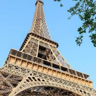 La Torre Eiffel gana seis metros de altura gracias a una nueva antena