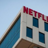 Netflix pierde un tercio de valor en bolsa y siembra dudas sobre su futuro