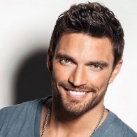 Julián Gil demanda por 5 millones de dólares a empresa de la que es embajador