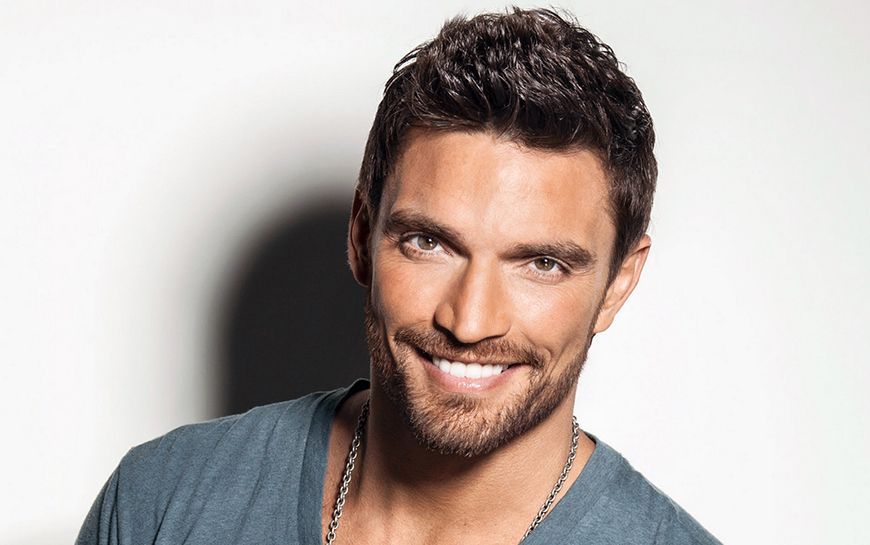 Julián Gil demanda por 5 millones de dólares a empresa de la que es embajador