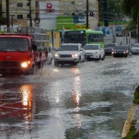 Colocan a la capital y siete provincias en alerta verde por las lluvias