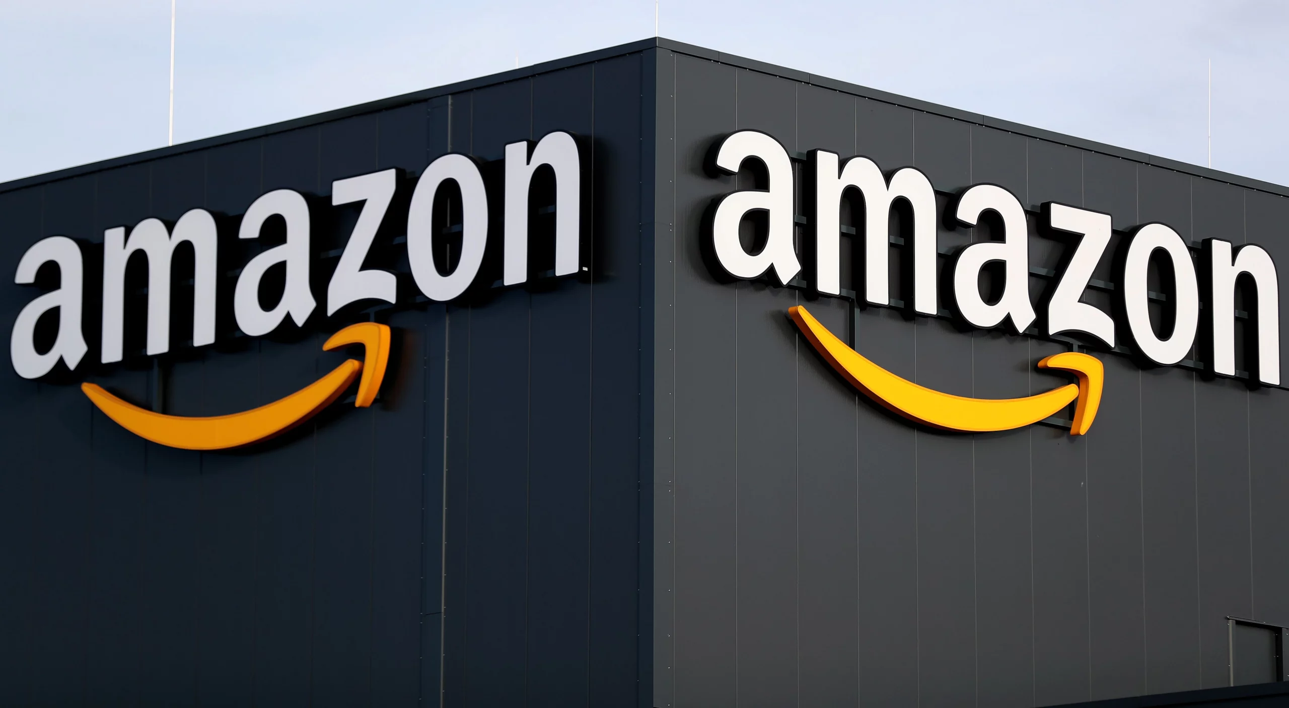 Biden "feliz" al ver cómo se crea el primer sindicato en Amazon