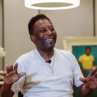 Pelé es hospitalizado nuevamente para continuar con su tratamiento contra el cáncer
