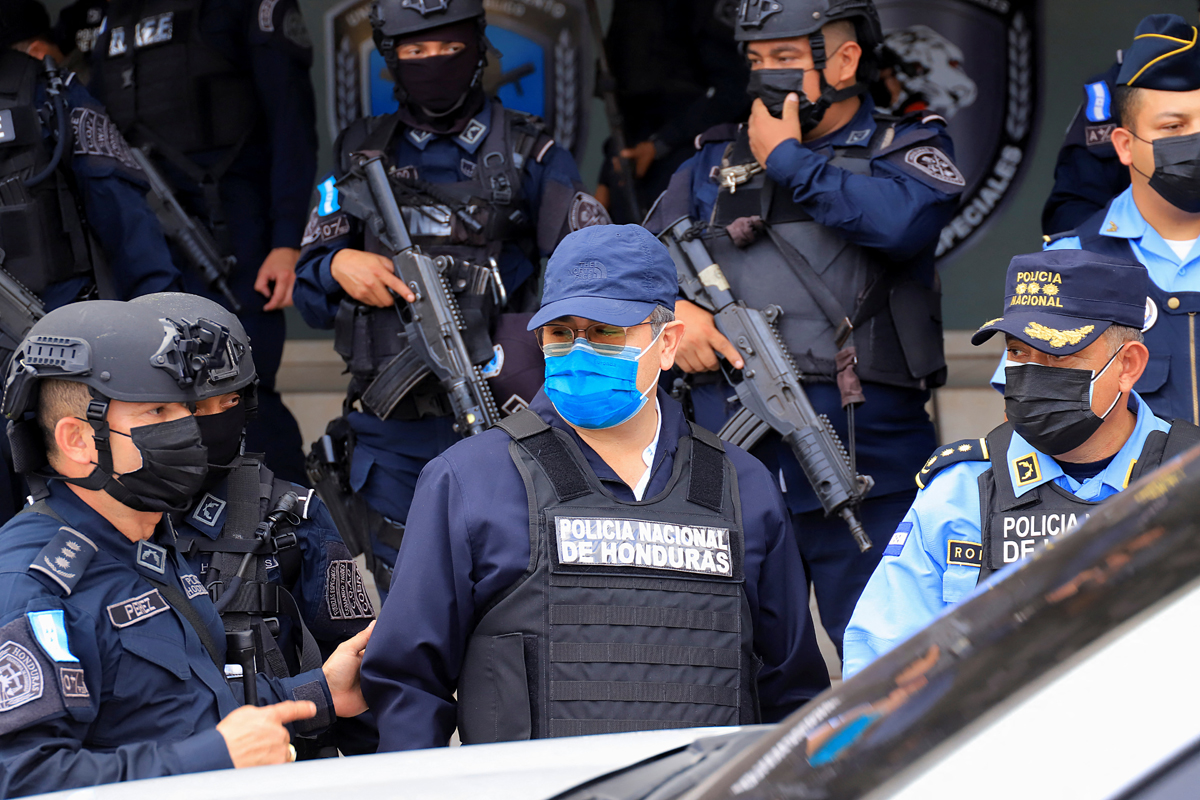 Redoblan seguridad a pocas horas de extradición de expresidente hondureño