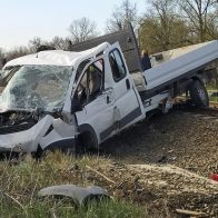 Colisión entre un tren y una camioneta en Hungría deja 5 muertos y más de 10 heridos