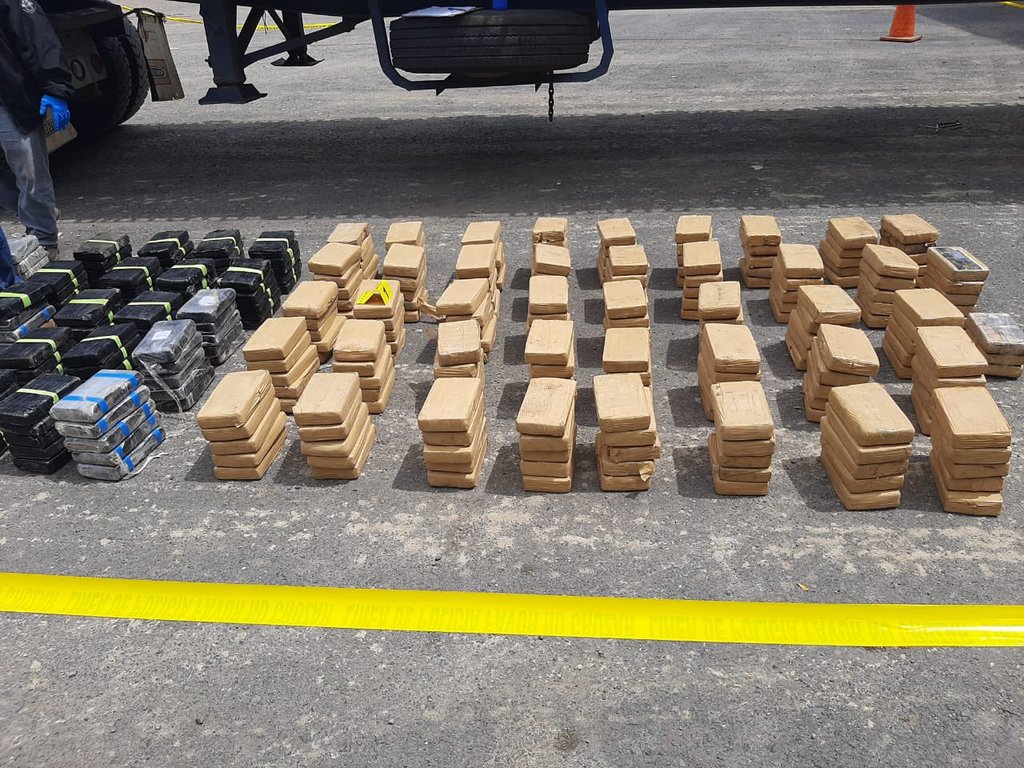 Detienen a 3 nicaragüenses con 166 kilos de cocaína