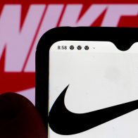 Nike presenta sus primeras zapatillas NFT que evolucionan el metaverso
