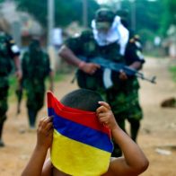 Fiesta de niños en Colombia queda en medio de enfrentamiento de guerrilleros