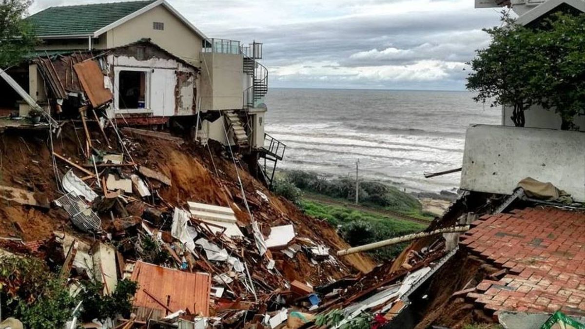 Inundaciones en Sudáfrica suman 398 muertos y 27 desaparecidos