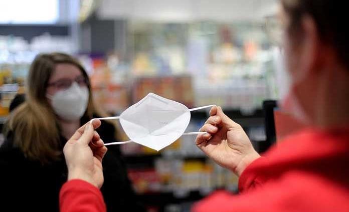 Ecuador vuelve imponer uso de mascarilla ante repunte de afecciones respiratorias