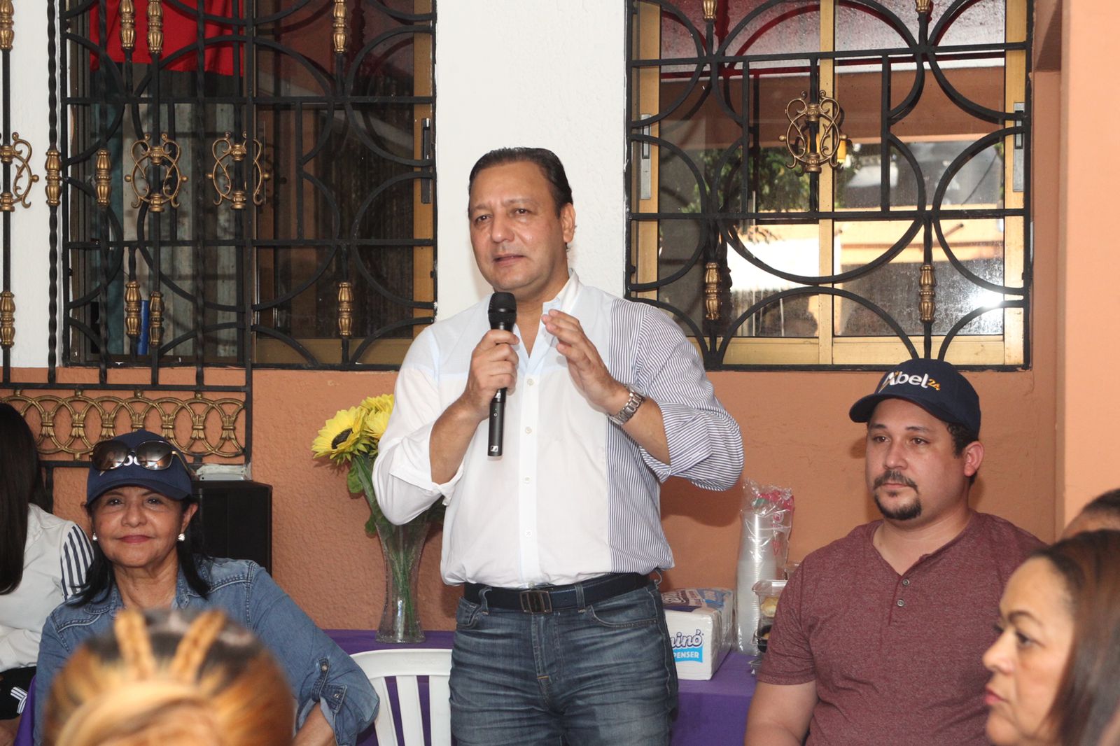 Abel Martínez afirma Gobierno vende alimentos que se distribuían gratuitos a la población