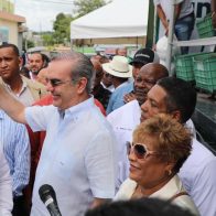 Abinader pide a la población tomar la Semana Santa para la reflexión