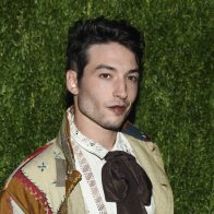 ¡Otra vez! Arrestan por segunda ocasión al actor Ezra Miller en Hawaii