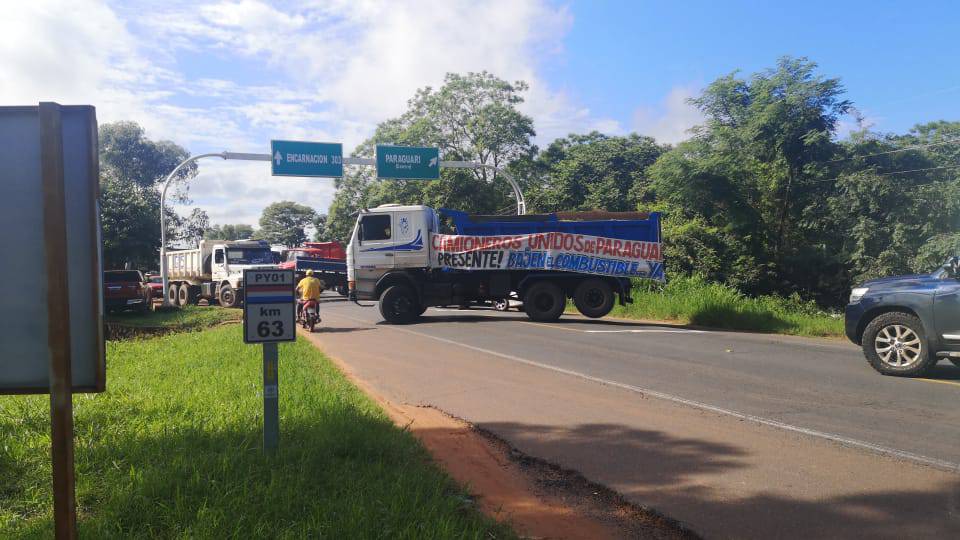 camioneros no conocen medida. 