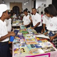 Libros gratis para miles de niños que acuden a la Feria del Libro 2022