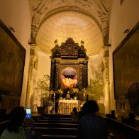 Cientos visitan templos católicos en Ciudad Colonial; tradición de Jueves Santo