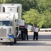 EEUU tilda de innecesarias las revisiones de camiones de Texas en la frontera