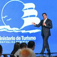 Gobierno lanza Unidad Central de Trámites Turísticos
