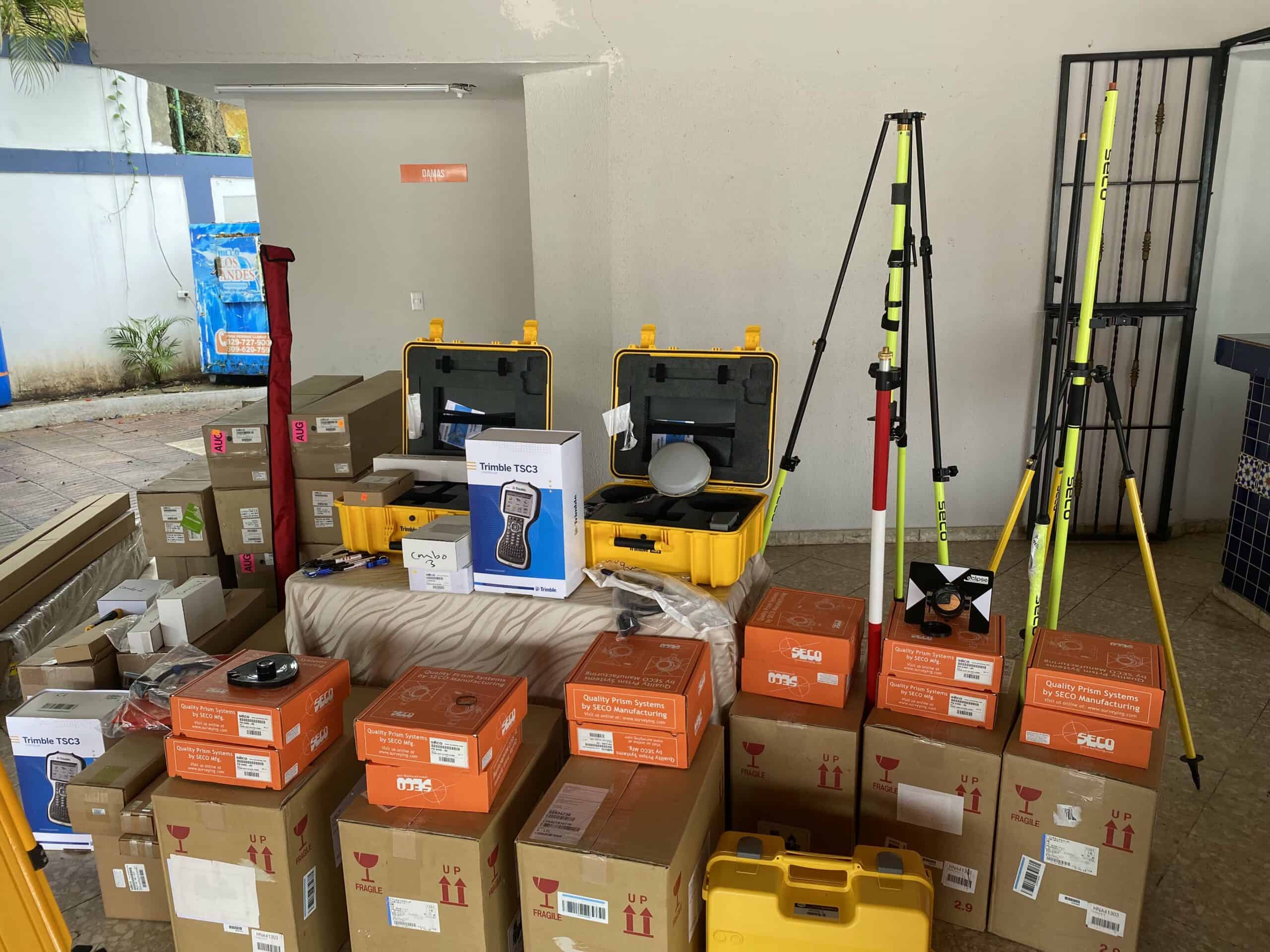 MOPC adquiere equipos para uso en cubicaciones de obras