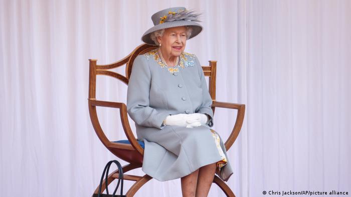Isabel II confiesa que el coronavirus le dejó "exhausta"
