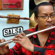 Muere el popular músico cubano José Luis Cortés "El Tosco"