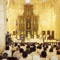 Monseñor Ozoria encabeza celebración de Misa Crismal