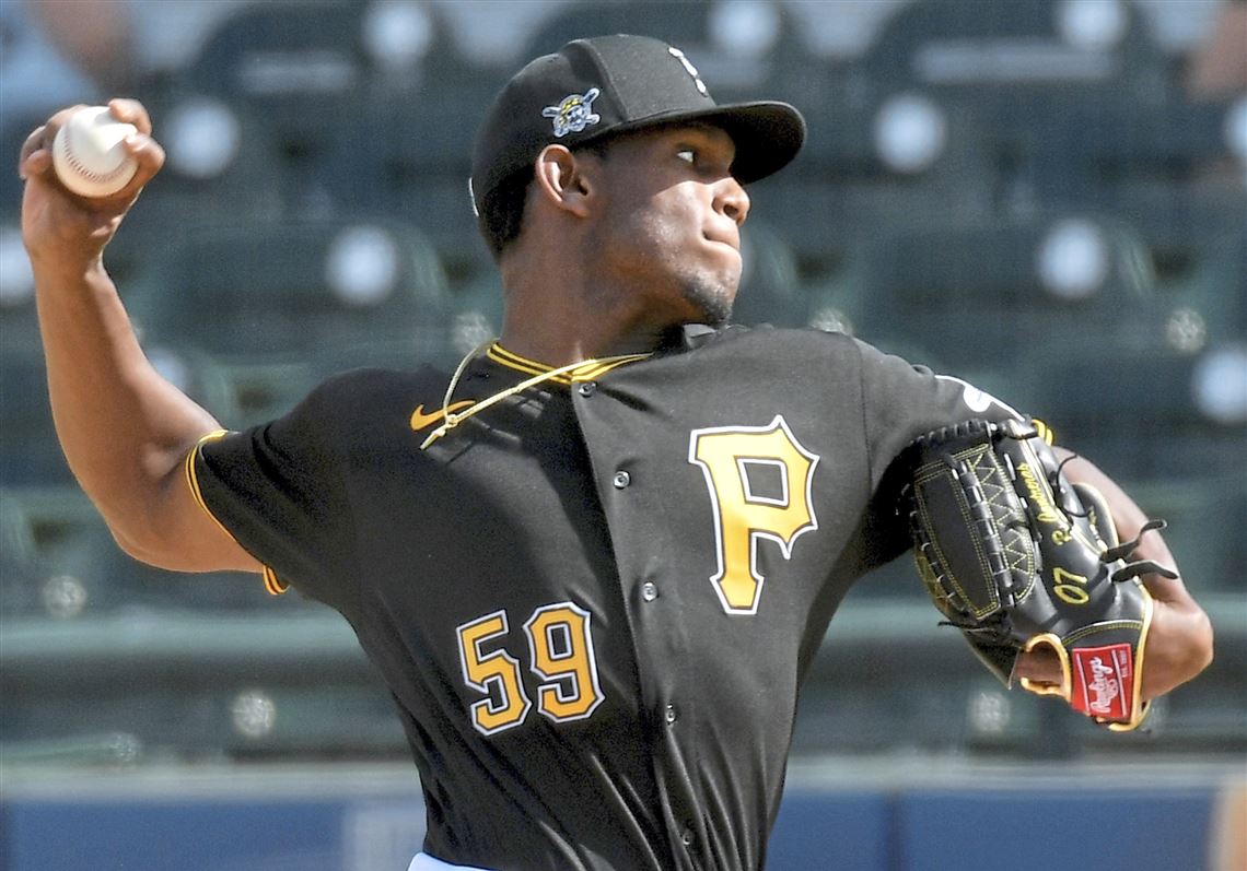 Piratas suben al prospecto dominicano Roansy Contreras