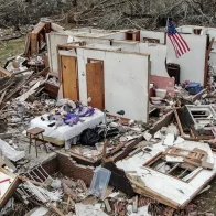 Tormentas y tornados amenazan sur de EEUU tras dejar dos muertos