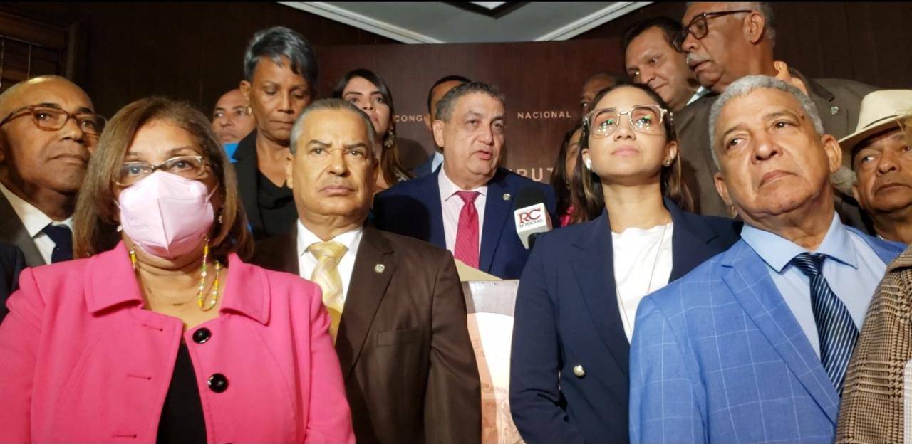 PLD y FP tomaran acciones legales por aprobación de proyecto que elimina aranceles