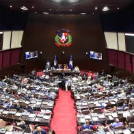Diputados estudian iniciativa que busca eliminar reinscripción en colegios privados
