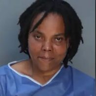 Una mujer de Miami es arrestada por el asesinato de sus hijos de 5 y 3 años