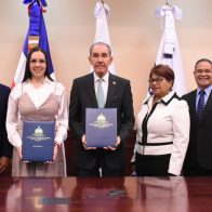 Suscriben convenio para impartir programas sobre prevención de lavado en universidades