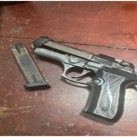 Previo al inicio de huelga, apresan jóvenes con arma de fuego ilegal en Licey al Medio