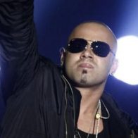 Wisin presenta al pequeño Daniel Jeremías