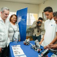 Abinader exhorta jóvenes a empoderarse para lograr éxito en sus proyectos