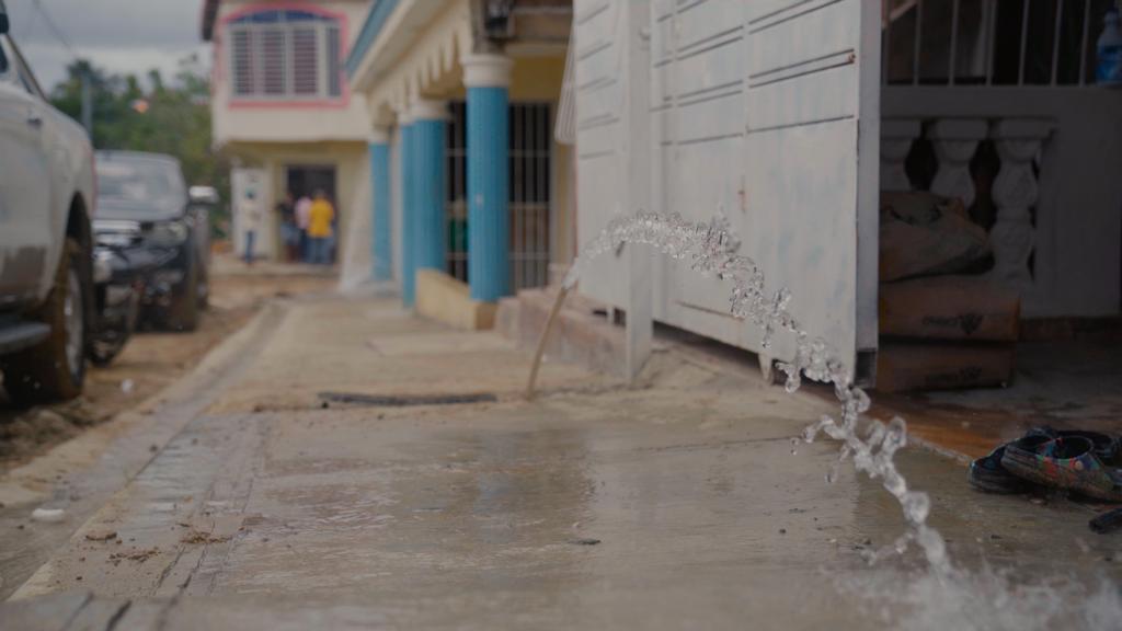 CAASD lleva agua potable a más de 600 familias en SDN