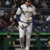 Willy Adames suena dos jonrones y produce siete carreras en triunfo de Milwaukee