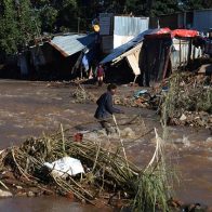 Sudáfrica declara estado de desastre nacional por las inundaciones en el este