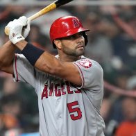 Albert Pujols conecta su cuadrangular 680 en las mayores