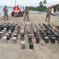 Incautan 3.635 paquetes de droga y arrestan a cuatro colombianos en Panamá
