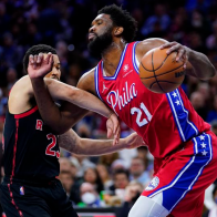 Joel Embiid lidera triunfo de los 76ers sobre los Raptors para tomar ventaja en playoffs