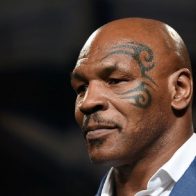 Mike Tyson en el ojo del huracán tras golpear hombre en un avión
